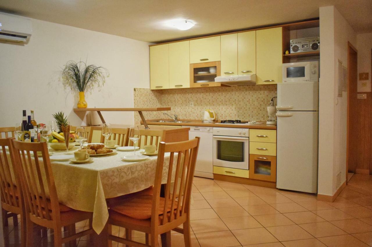 Apartment Radalj Kaštela Exterior foto